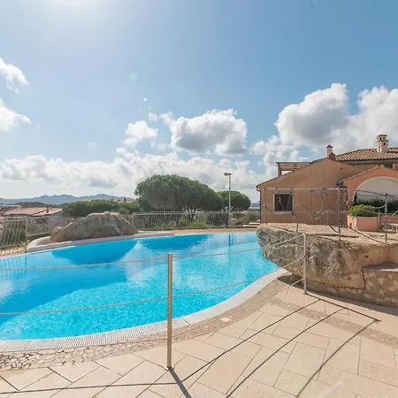 C 207 Puntavilla - Vista Piscina *