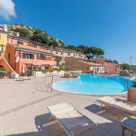 C 207 Puntavilla - Vista Piscina * La Maddalena (Sassari)
