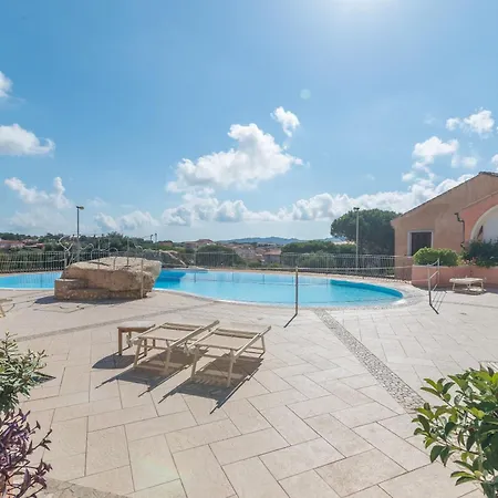 아파트 C 207 Puntavilla - Vista Piscina *