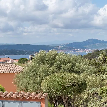 C 207 Puntavilla - Vista Piscina Apartamento La Maddalena (Sassari)