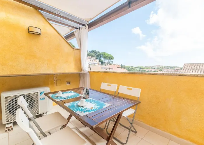 C 207 Puntavilla - Vista Piscina * La Maddalena (Sassari)